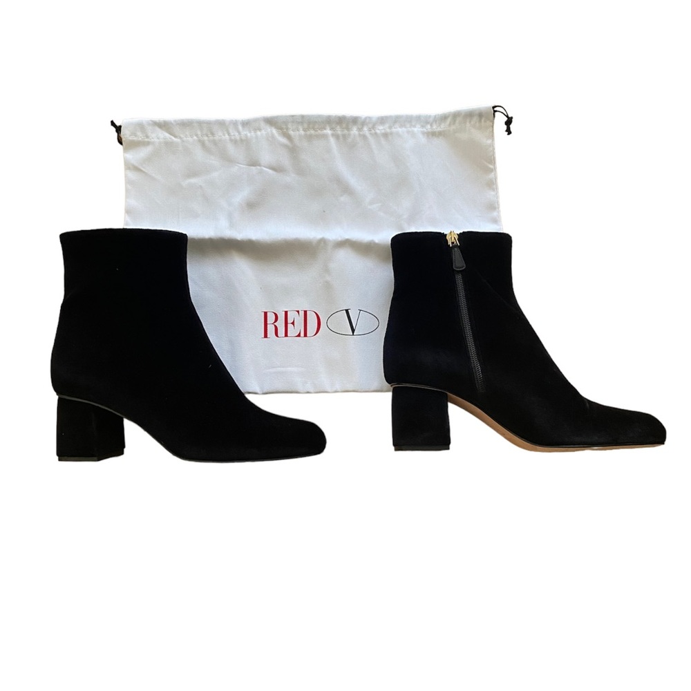 Black suede booties - Size 39 (US 8.5/9)